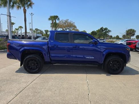 Used 2025 Toyota Tacoma SR5 image 2