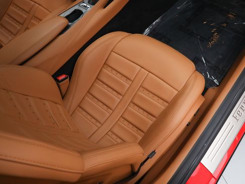 Certified 2014 Ferrari F12 Berlinetta RWD image 22