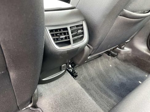 Used 2025 Chevrolet Malibu LT FWD image 14
