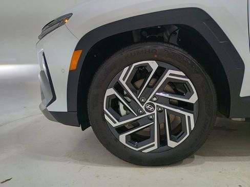 New 2025 Hyundai Tucson Limited image 9