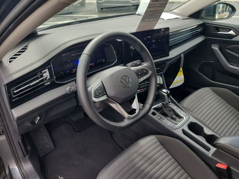 Certified 2025 Volkswagen Jetta S image 19