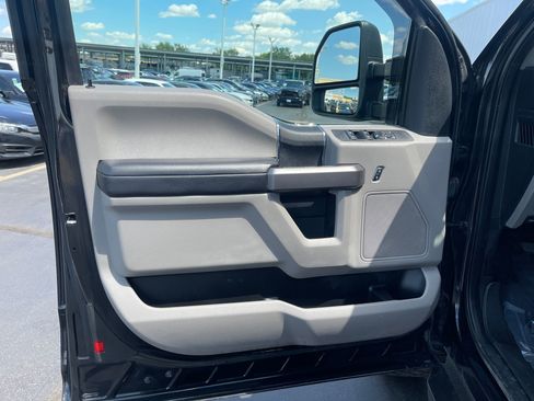 Used 2019 Ford F250 XLT w/ XLT Value Package AWD/4WD image 12
