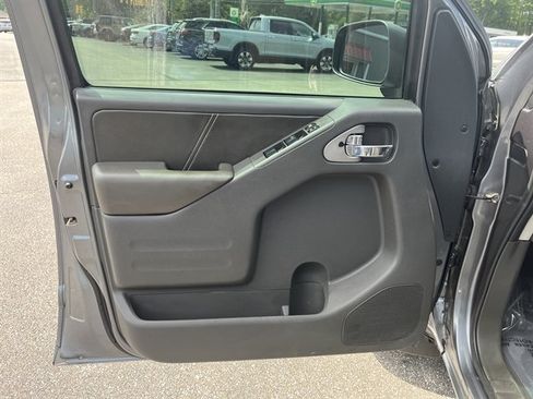 Used 2018 Nissan Frontier PRO-4X w/ Pro-4x Luxury Package AWD/4WD image 16