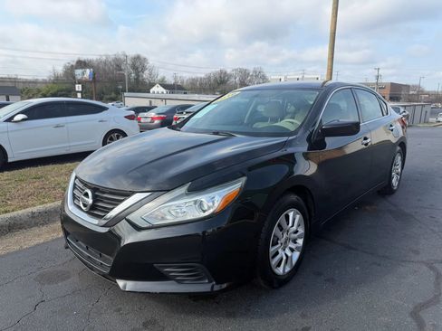Used 2016 Nissan Altima 2.5 S w/ Power Driver Seat Package image 3