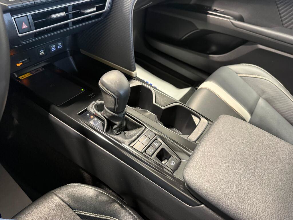 Certified 2026 Toyota Camry SE FWD image 36