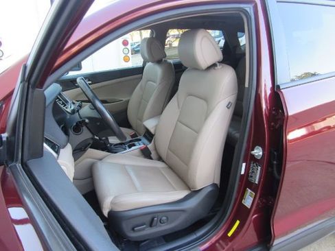 Used 2016 Hyundai Tucson Limited w/ Option Group 03 image 6