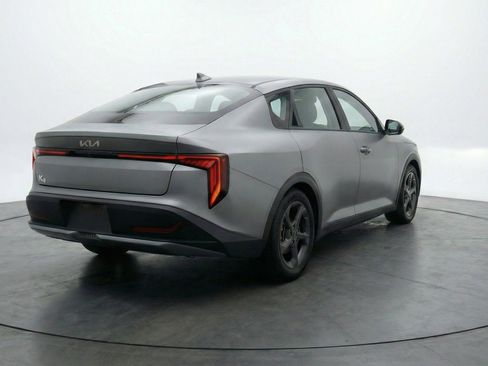 Used 2025 Kia K4 FWD image 9