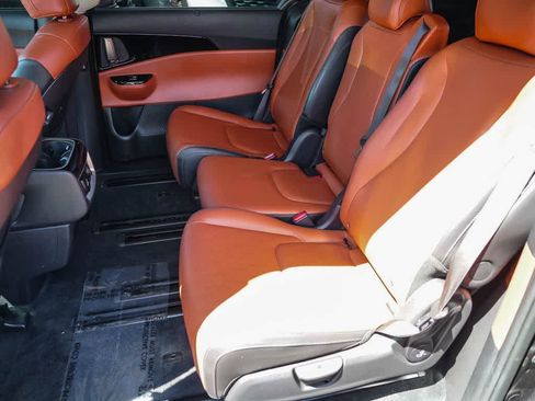 Used 2024 Kia Carnival SX FWD image 17