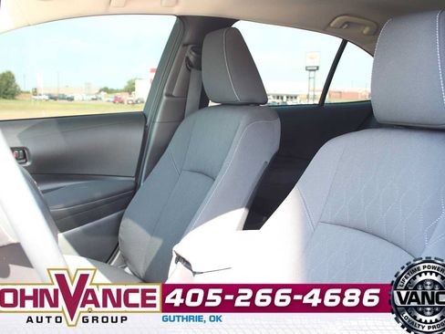 Used 2026 Toyota Corolla LE FWD image 22