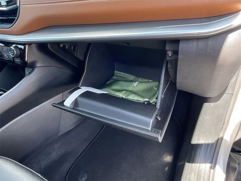 Used 2024 Jeep Compass Limited image 36