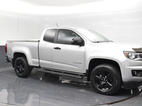 Used 2018 Chevrolet Colorado LT AWD/4WD image 10