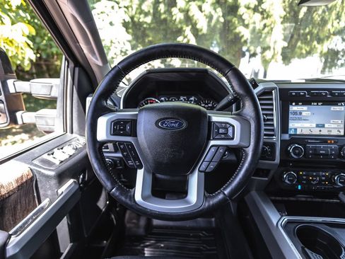 Used 2017 Ford F350 Lariat w/ Lariat Ultimate Package AWD/4WD image 28