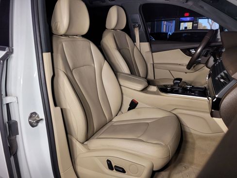 Used 2017 Audi Q7 3.0T Premium image 21