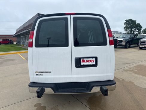 Used 2025 Chevrolet Express 2500 w/ Driver Convenience Package RWD image 4