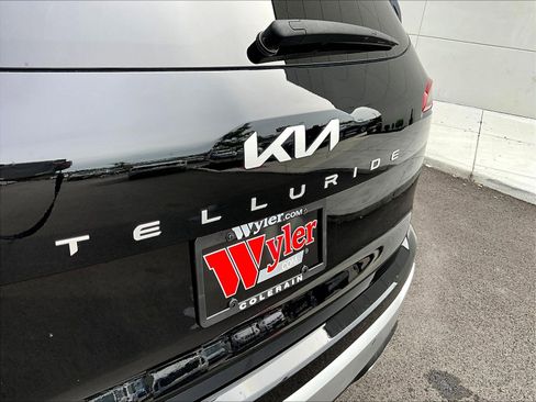 Certified 2024 Kia Telluride S w/ S Sunroof Package FWD image 24