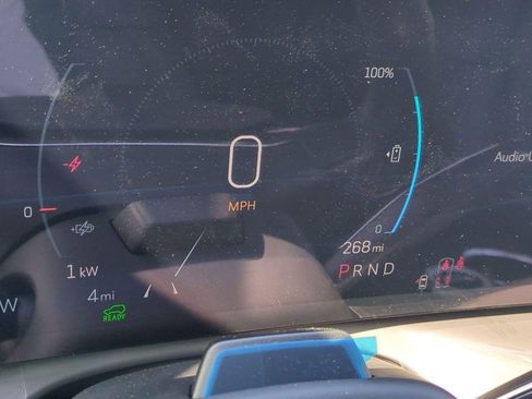 New 2026 Cadillac Vistiq Sport w/ LPO, Floor Liner Package AWD/4WD image 7