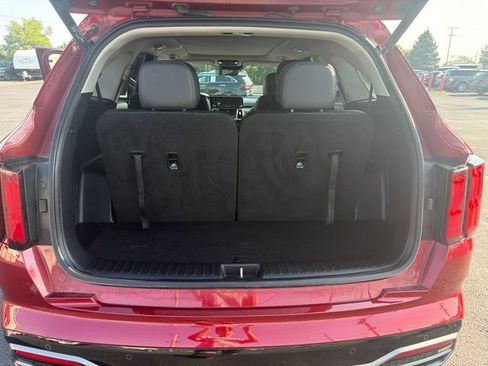 Used 2023 Kia Sorento SX AWD/4WD image 8