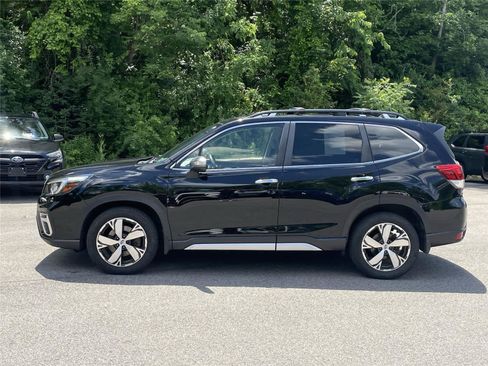 Used 2019 Subaru Forester Touring AWD/4WD image 2
