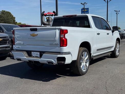 New 2026 Chevrolet Silverado 1500 High Country AWD/4WD image 3