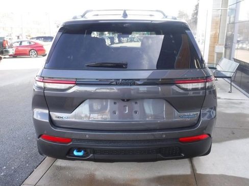 Used 2023 Jeep Grand Cherokee Trailhawk w/ Luxury Tech Group III image 16