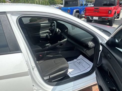 Used 2026 Hyundai Elantra Sport w/ Cargo Package FWD image 29