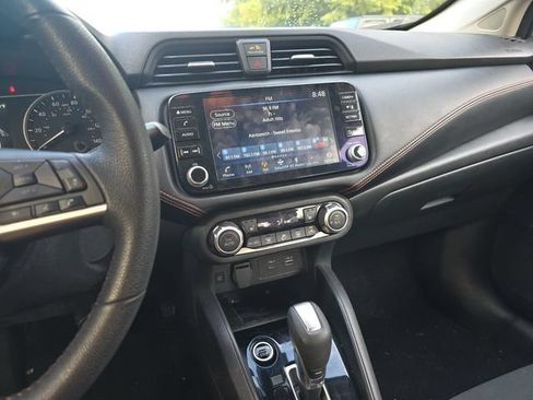 Used 2024 Nissan Versa SR FWD image 18