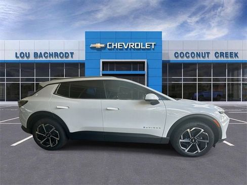 New 2026 Chevrolet Equinox EV LT image 9