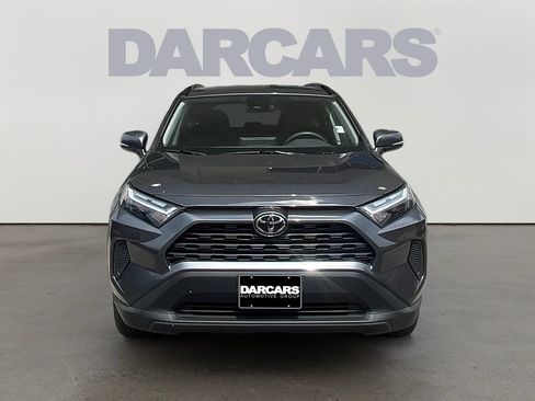 Used 2025 Toyota RAV4 XLE AWD/4WD image 2