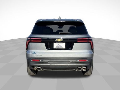 Used 2024 Chevrolet Traverse LS image 8