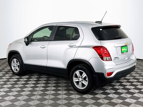 Used 2020 Chevrolet Trax LS w/ Tint and Cruise Package AWD/4WD image 6