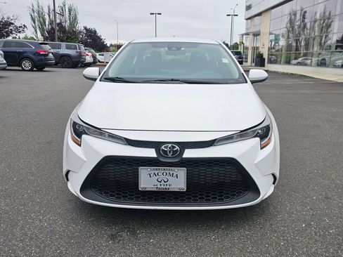 Used 2022 Toyota Corolla LE FWD image 2