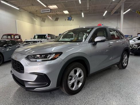Used 2024 Honda HR-V LX image 1