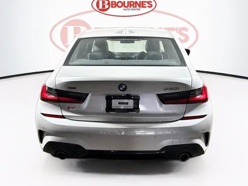 Used 2019 BMW 330i xDrive Sedan w/ M Sport Package AWD/4WD image 11