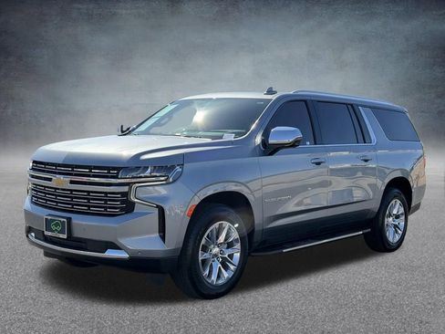 Used 2023 Chevrolet Suburban Premier AWD/4WD image 8