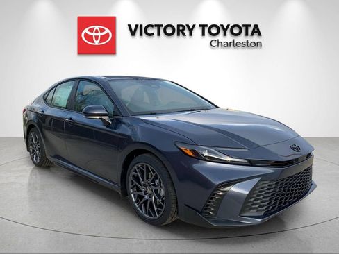 New 2026 Toyota Camry SE FWD image 5