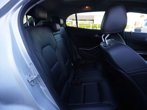 Used 2015 Mercedes-Benz GLA 250 w/ Premium Package image 18