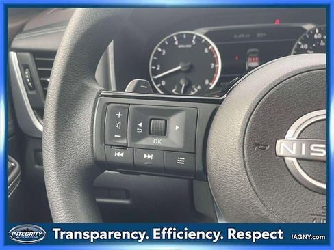 Certified 2023 Nissan Rogue SV image 21