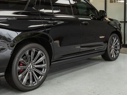 Used 2025 Cadillac Escalade V image 56