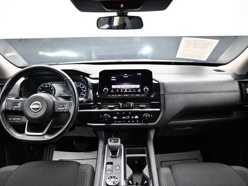 Used 2025 Nissan Pathfinder SV AWD/4WD image 13