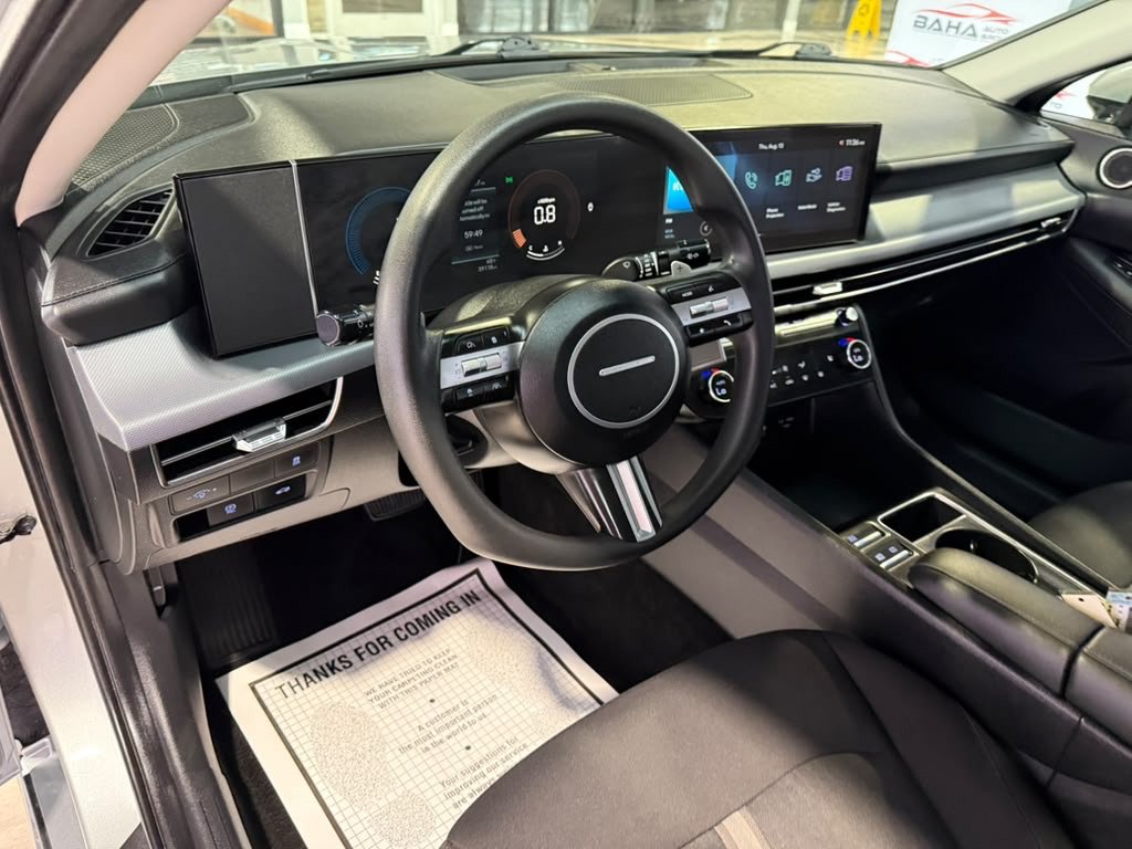Used 2025 Hyundai Sonata SEL FWD image 30