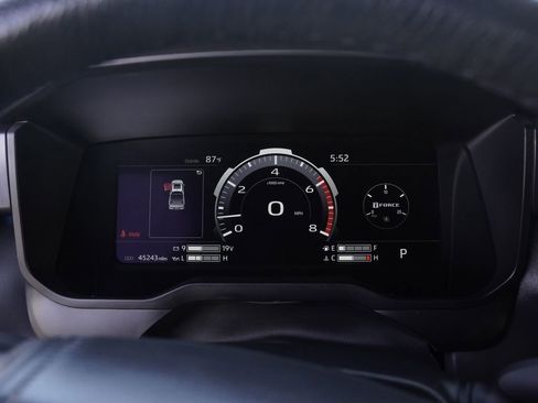 Used 2024 Toyota Tundra Platinum AWD/4WD image 14