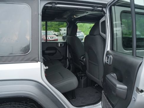 Used 2021 Jeep Wrangler Unlimited Sport AWD/4WD image 22