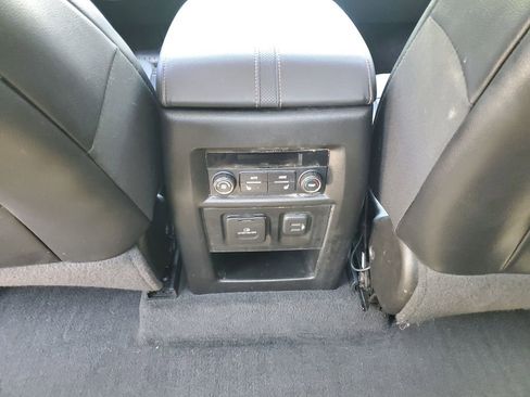 Used 2019 Chevrolet Traverse Premier w/ Driver Confidence II Package FWD image 15