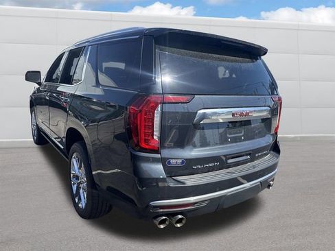 Used 2021 GMC Yukon Denali w/ Denali Premium Package AWD/4WD image 3