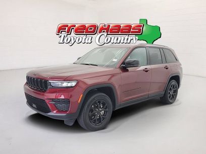 Used 2024 Jeep Grand Cherokee Altitude