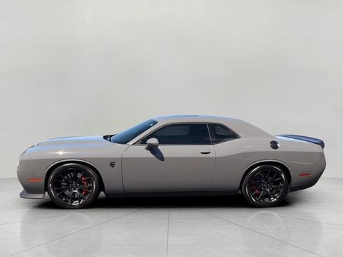 Used 2019 Dodge Challenger SRT Hellcat Redeye RWD image 4