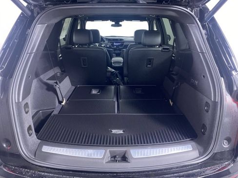 New 2025 Cadillac XT6 Premium Luxury AWD/4WD image 16
