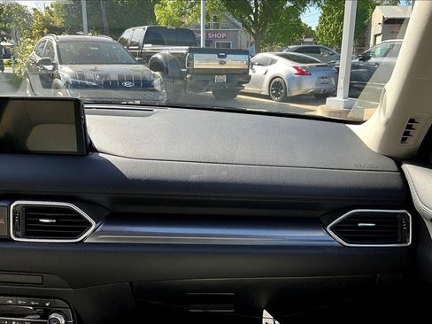Used 2025 MAZDA CX-5 AWD 2.5 S w/ Preferred Package image 16