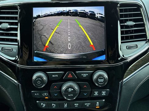 Used 2020 Jeep Grand Cherokee Summit AWD/4WD image 24