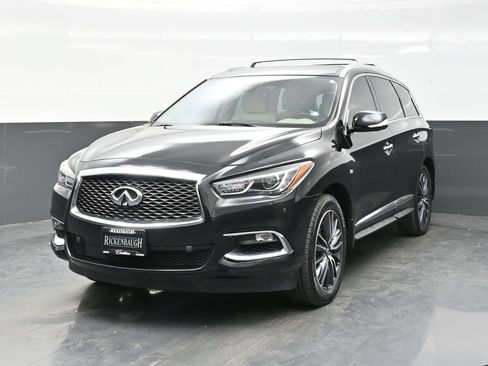 Used 2020 INFINITI QX60 Luxe w/ Sensory Package AWD/4WD image 2